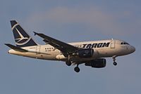 YR-ASD @ LOWW - TAROM  A318-111 - by Delta Kilo