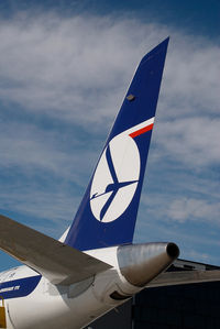 SP-LIB @ VIE - LOT Embraer 175