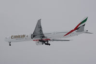 A6-ECM @ VIE - Boeing 777-36NER