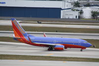 N716SW @ KFLL - Boeing 737-700 - by Mark Pasqualino