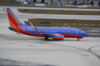 N925WN @ KFLL - Boeing 737-700 - by Mark Pasqualino