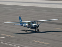 N912TA @ SMO - N912TA taxiing - by Torsten Hoff