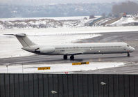 F-GMLU @ VIE - Blue Line McDonnell Douglas MD-83