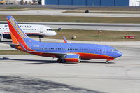 N477WN @ KFLL - Boeing 737-700 - by Mark Pasqualino
