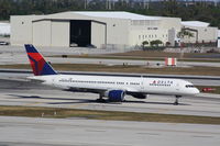 N629DL @ KFLL - Boeing 757-200