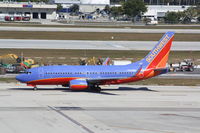 N492WN @ KFLL - Boeing 737-700 - by Mark Pasqualino