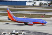 N299WN @ KFLL - Boeing 737-700 - by Mark Pasqualino