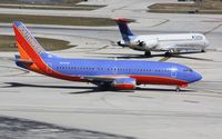 N639SW @ KFLL - Boeing 737-300 - by Mark Pasqualino