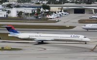 N950DL @ KFLL - MD-88