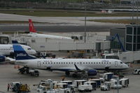 N296JB @ KFLL - ERJ 190-100 IGW