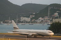P4-MES @ TNCM - taxing runway 10 to UUWW