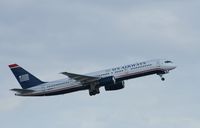 N918UW @ KFLL - Boeing 757-200 - by Mark Pasqualino