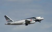N530NK @ KFLL - Airbus A319 - by Mark Pasqualino