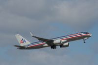 N684AA @ KFLL - Boeing 757-200 - by Mark Pasqualino