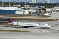 N902DA @ KFLL - MD-90 - by Mark Pasqualino