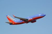 N213WN @ KFLL - Boeing 737-700 - by Mark Pasqualino