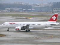 HB-IJB @ LSZH - Airbus A320-214 HB-IJB Swiss - by Alex Smit