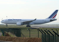 F-GZCF @ LFPG - Rolling to the South... - by Shunn311