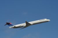 N920DL @ KFLL - MD-88