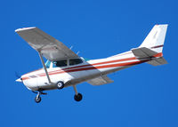 N3601E @ KAPA - Touch and Go on 17R. - by Bluedharma