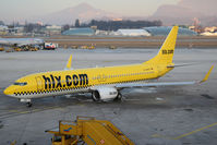 D-AHFO @ SZG - Boeing 737-8K5 - by Juergen Postl