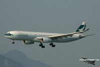 B-LAH @ VHHH - Cathay Pacific - by Michel Teiten ( www.mablehome.com )