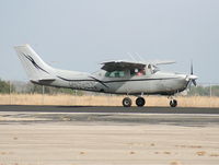 N1742X @ SEF - Cessna T210L