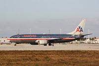 N964AN @ KMIA - Boeing 737-800 - by Mark Pasqualino