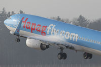 D-ATUE @ SZG - Hapagfly Boeing 737-8K5(WL) - by Juergen Postl