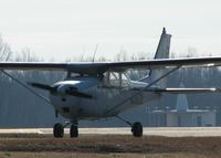 N3931L @ DTN - Taxiing on foxtrot heading to 14 at Downtown Shreveport. - by paulp
