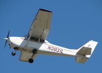 N3931L @ DTN - Off of 32 at the Downtown Shreveport airport. - by paulp