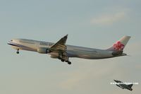 B-18353 @ VHHH - China Airlines - by Michel Teiten ( www.mablehome.com )