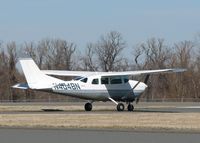 N404BN @ DTN - Taxiing to 14 at Downtown Shreveport. - by paulp