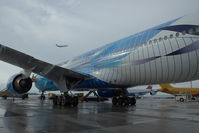 9M-MRD @ VIE - Malaysian Boeing 777-200 - by Yakfreak - VAP