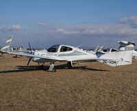 OE-VDM @ LOAN - Diamond  Da 42-180 Twin Star - by Grundl Markus - www.austrianspotter.at