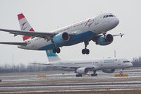 OE-LBR @ LOWW - AUSTRIAN AIRLINES - by Delta Kilo