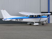 PH-KBY @ EHBD - Cessna C172R Skyhawk PH-KBY - by Alex Smit