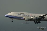 B-18205 @ VHHH - China Airlines - by Michel Teiten ( www.mablehome.com )