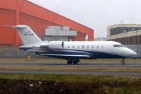 S5-ADB @ EGGW - Slovenian Challenger 605 at Luton - by Terry Fletcher