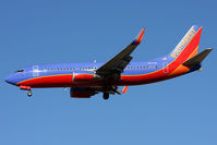 N617SW @ LAS - Southwest Airlines N617SW (FLT SWA603) from Phoenix/Sky Harbor Int'l (KPHX) on short-final to RWY 25R.