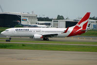 VH-VZA @ YBBN - Qantas B737 at Brisbane - by Terry Fletcher