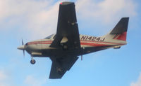 N1424J @ S50 - in flight, on final - by Wolf Kotenberg