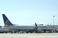 N14214 @ KSAT - Boeing 737-800 - by Mark Pasqualino