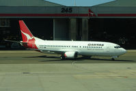 VH-TJJ @ YSSY - Qantas B737 taxies on to stand - my aircraft for a flight Sydney to Melbourne