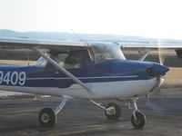 N19409 @ KEFC - On the ramp at KEFC reay to taxi - by MArcus