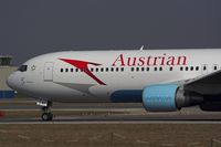 OE-LAT @ LOWW - AUSTRIAN AIRLINES in new color - by Delta Kilo