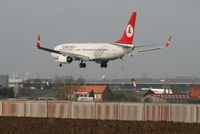 TC-JHA @ EBBR - flight TK1937 is descending to rwy 25L