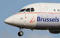 OO-DJW @ EBBR - arrival of flight SN3154 to rwy 25L