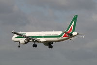 I-BIXR @ EBBR - several seconds before landing on rwy 25L
