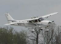 N1071Z @ DTN - Landing on runway 14 at the Shreveport Downtown airport on a windy day. - by paulp